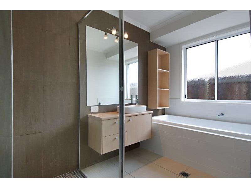 31 Riveroak Way, Sippy Downs QLD 4556