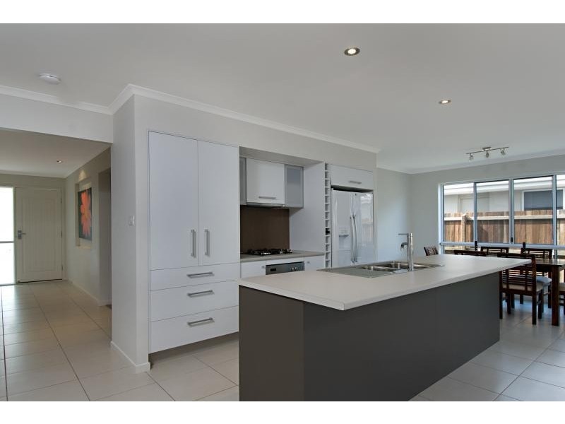 31 Riveroak Way, Sippy Downs QLD 4556