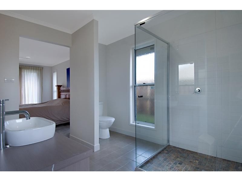 31 Riveroak Way, Sippy Downs QLD 4556