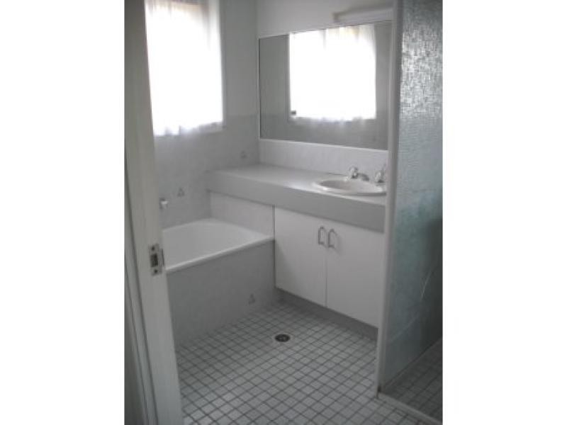 27 BALYARTA CRESCENT, Mooloolaba QLD 4557