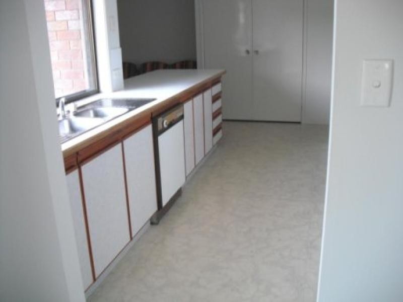 27 BALYARTA CRESCENT, Mooloolaba QLD 4557