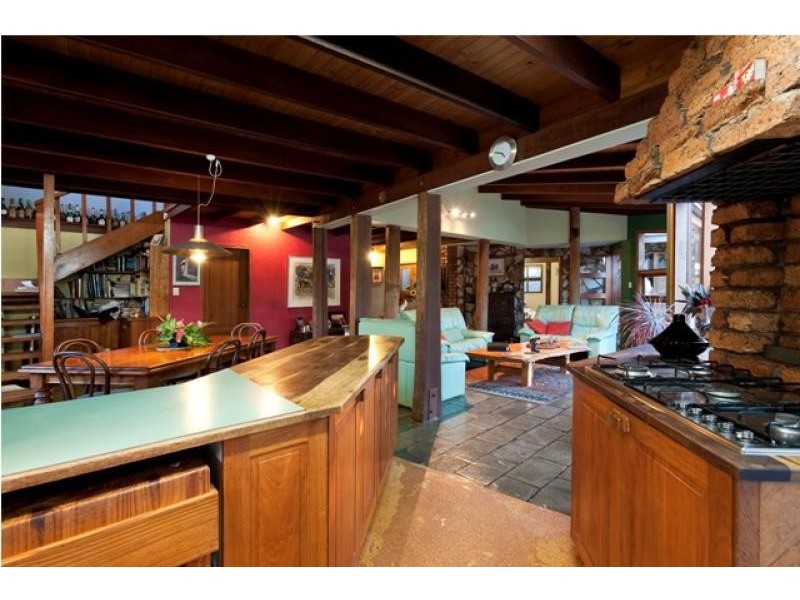 13 Karloo Court, Mountain Creek QLD 4557
