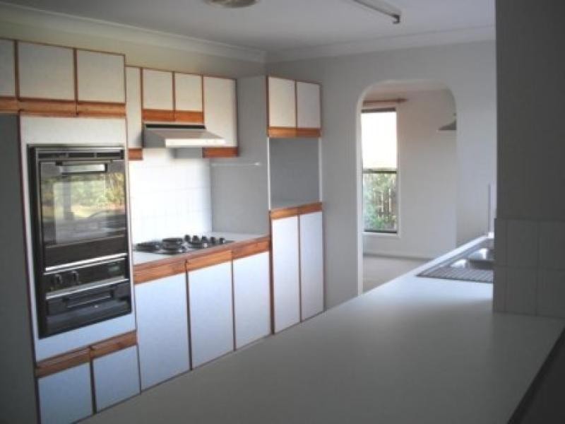 27 BALYARTA CRES, Mooloolaba QLD 4557