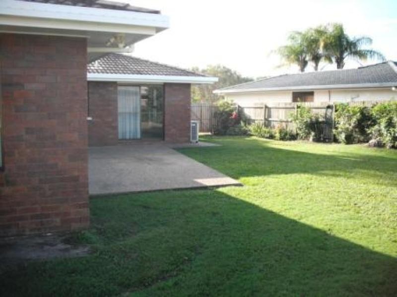 27 BALYARTA CRES, Mooloolaba QLD 4557