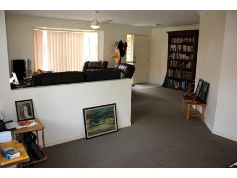 16 Kalmia Place, Mountain Creek QLD 4557