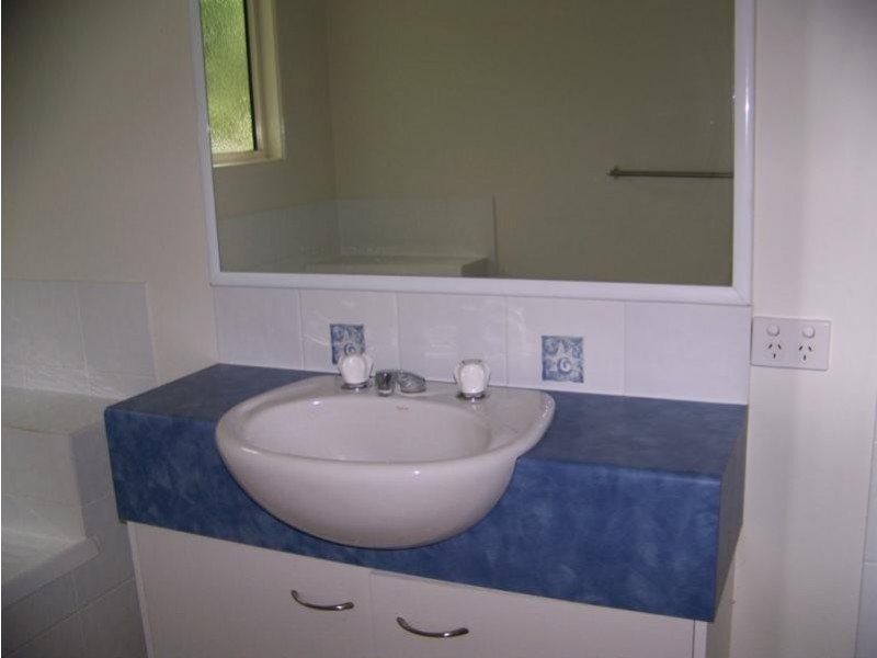 33 COURT ROAD, Nambour QLD 4560