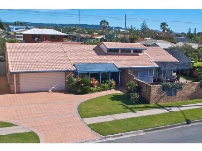 2 COONAWA STREET, Buddina QLD 4575