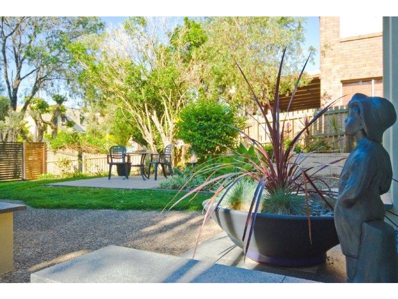 19 VICTOR STREET, Alexandra Headland QLD 4572