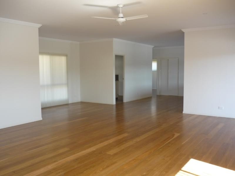 16 WARABI PLACE, Burnside QLD 4560