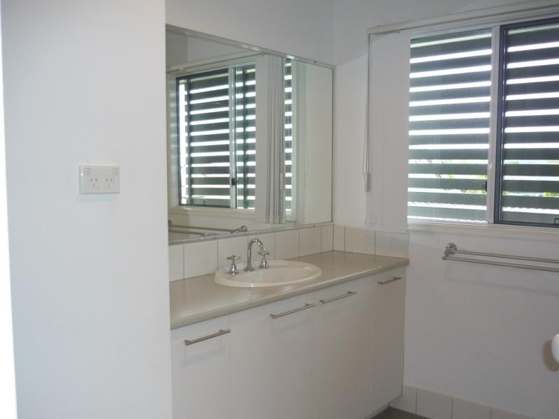 17 EATON STREET, Sippy Downs QLD 4556