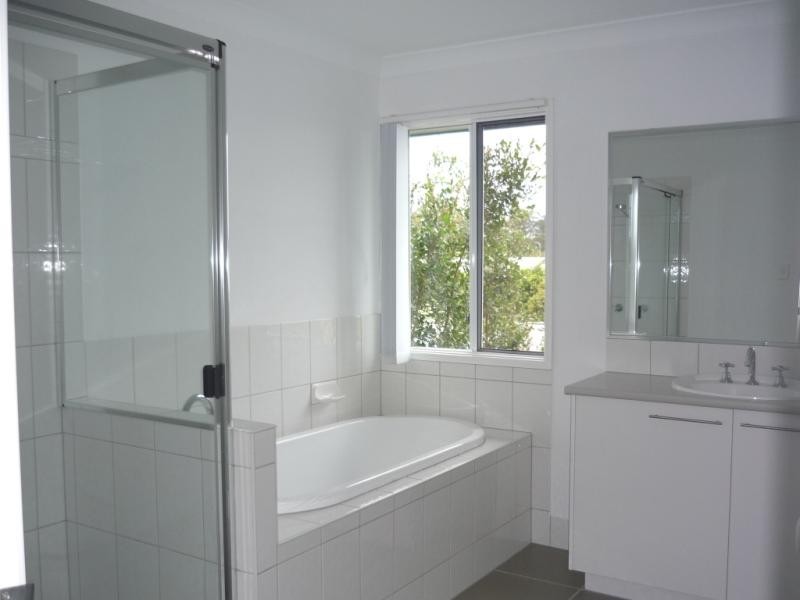 17 EATON STREET, Sippy Downs QLD 4556