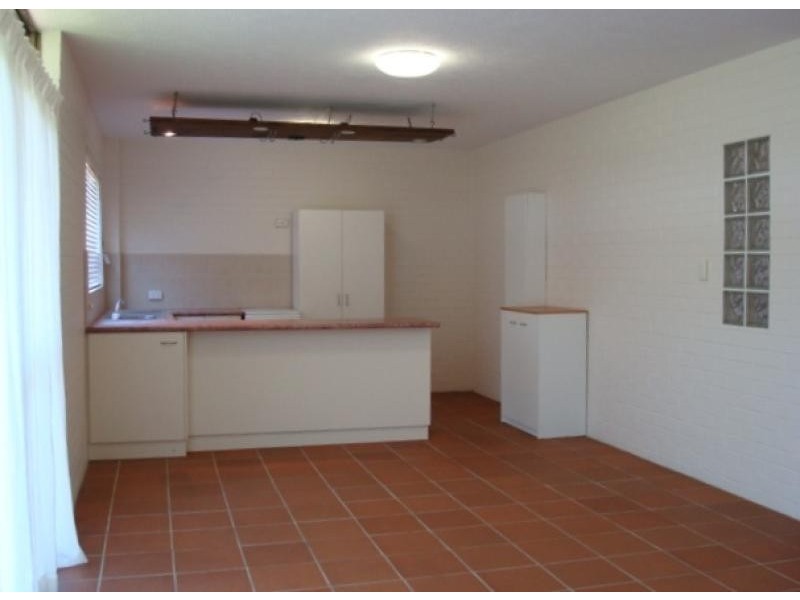 Unit 4/14 Douglas Street, Mooloolaba QLD 4557