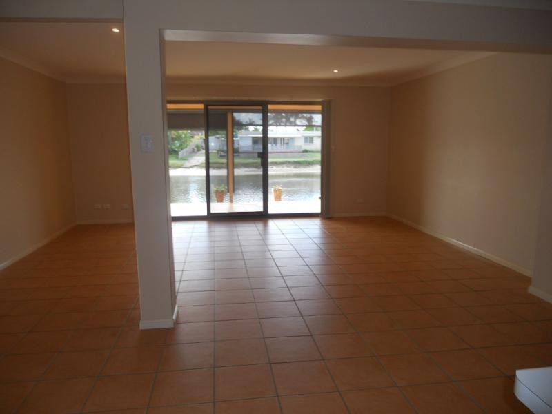 Unit 3/18 Broadmeadows Road, Maroochydore QLD 4558