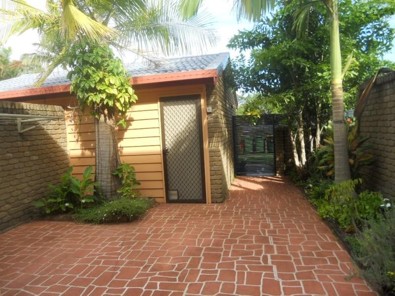 Unit 3/18 Broadmeadows Road, Maroochydore QLD 4558