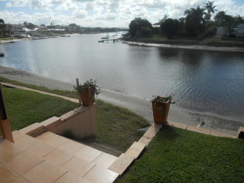 Unit 3/18 Broadmeadows Road, Maroochydore QLD 4558