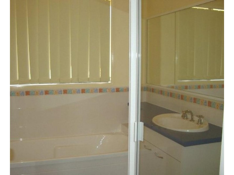 5 BURKE CLOSE, Sippy Downs QLD 4556