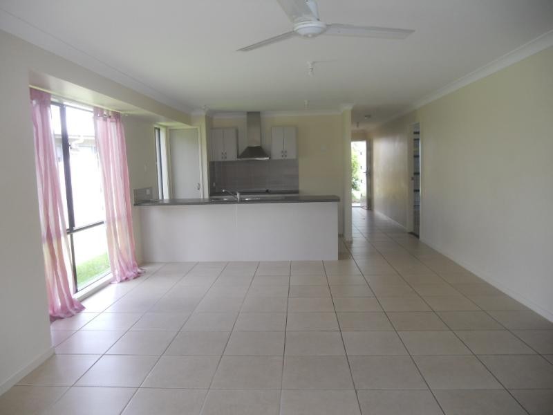 33 BAINBRIDGE CIRCUIT, Sippy Downs QLD 4556
