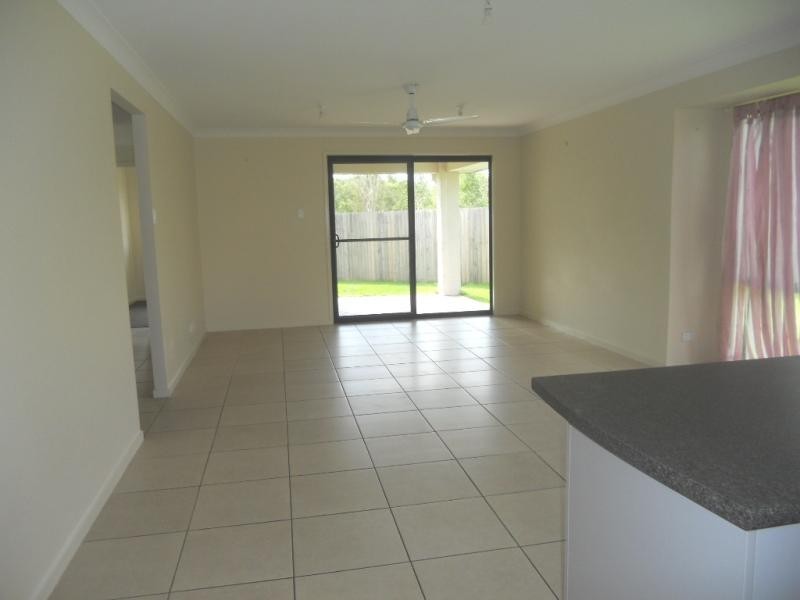 33 BAINBRIDGE CIRCUIT, Sippy Downs QLD 4556