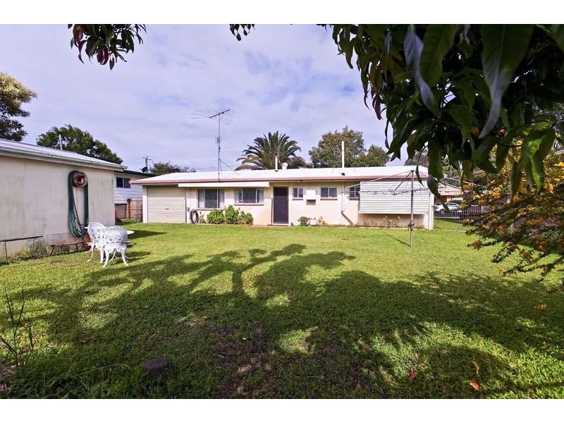 10 YINNI STREET, Maroochydore QLD 4558