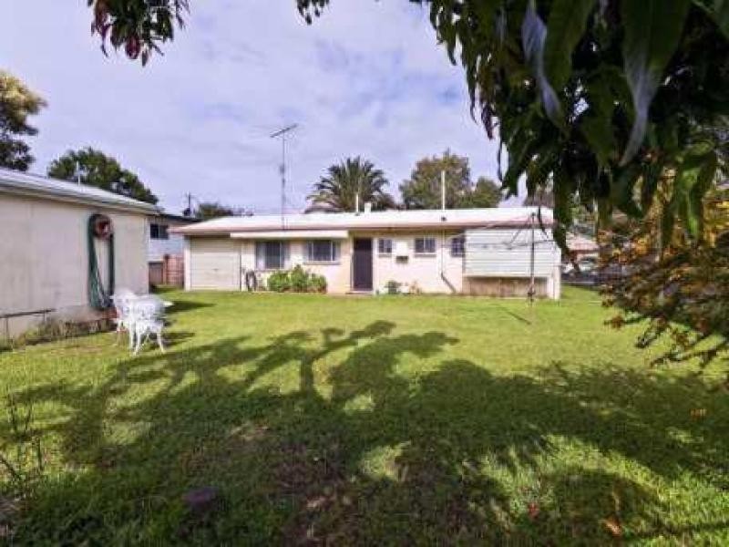 10 YINNI STREET, Maroochydore QLD 4558