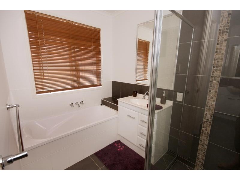 28 Quinine Cres, Mountain Creek QLD 4557