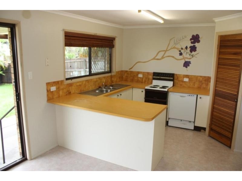 36 CAREEN STREET, Battery Hill QLD 4551