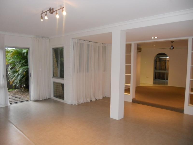 135 NICKLIN WAY, Warana QLD 4575