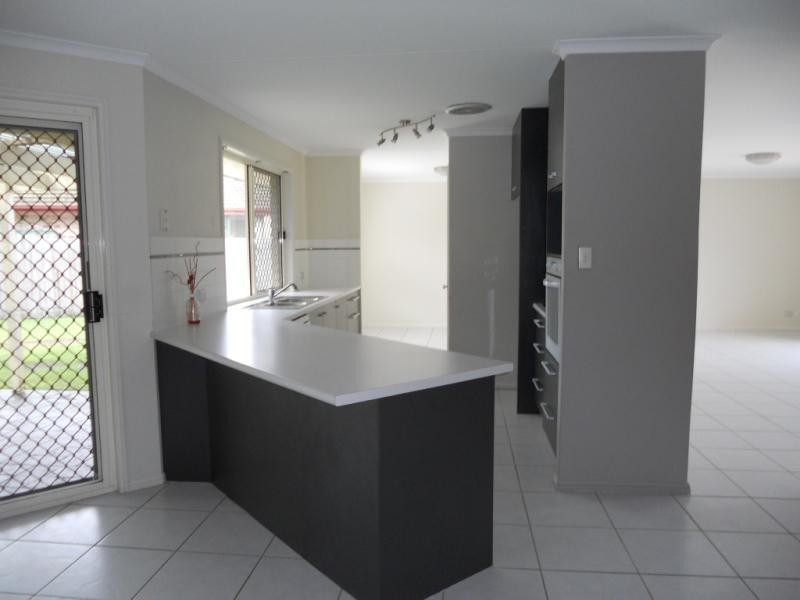 22 SWEETBRUSH PLACE, Mountain Creek QLD 4557