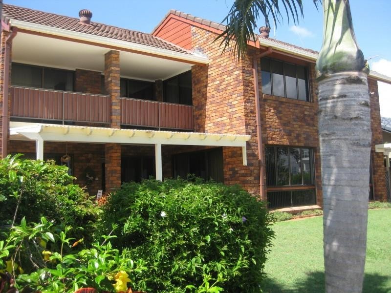 9 ELANORA AVENUE, Mooloolaba QLD 4557