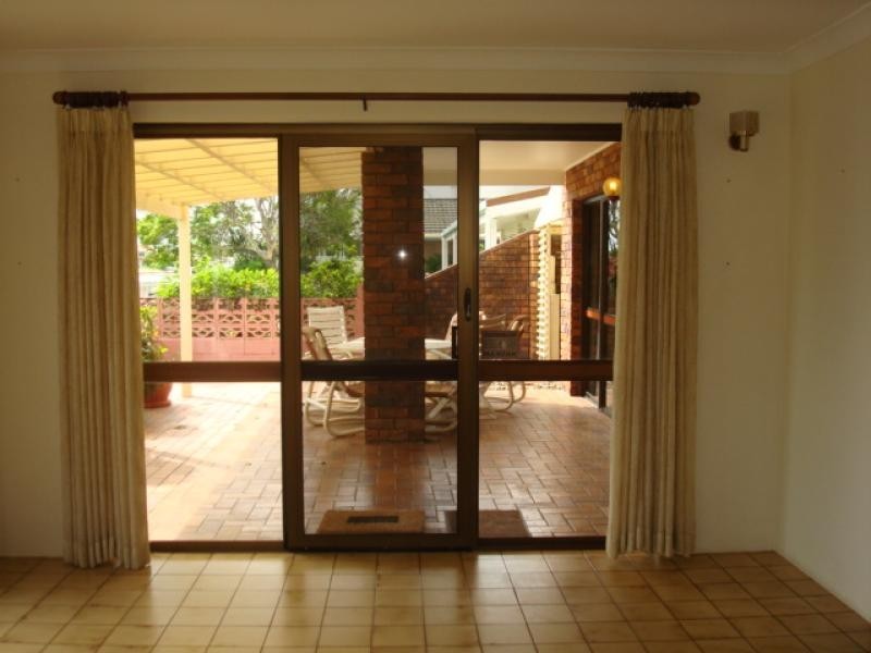9 ELANORA AVENUE, Mooloolaba QLD 4557