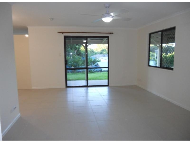 33 KERRS LANE, Coes Creek QLD 4560
