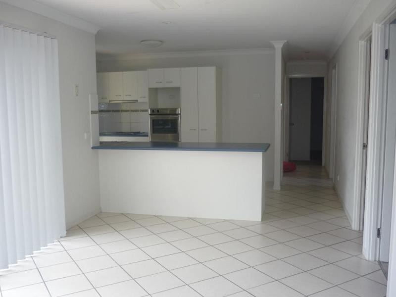 16 TRINITY CRESENT, Sippy Downs QLD 4556