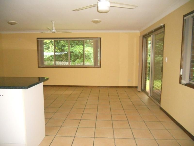 27 GARDENVALE DRIVE, Coes Creek QLD 4560