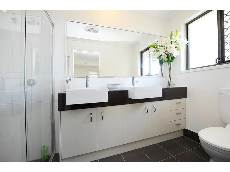 4 SKUA PLACE, Mountain Creek QLD 4557