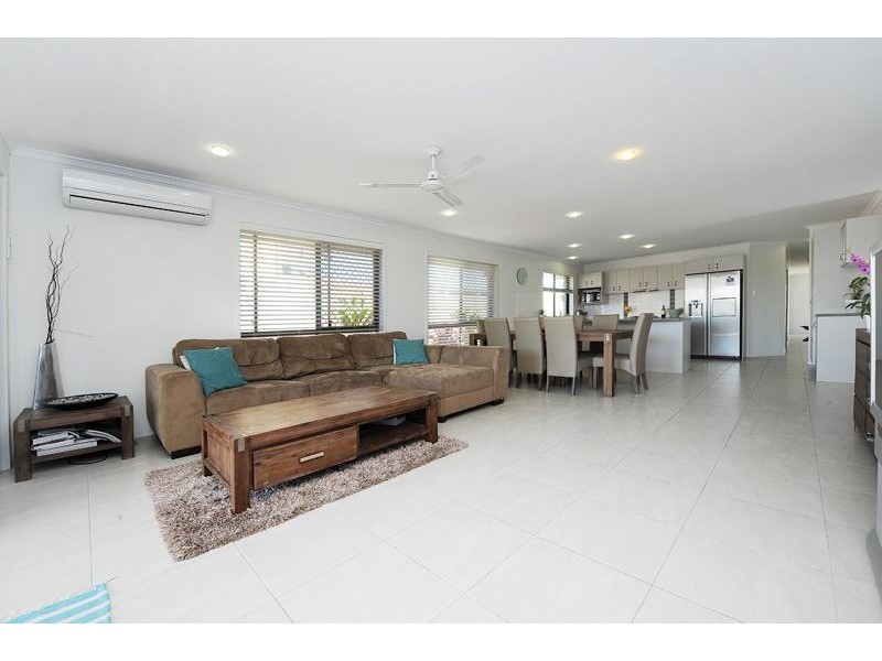 4 SKUA PLACE, Mountain Creek QLD 4557