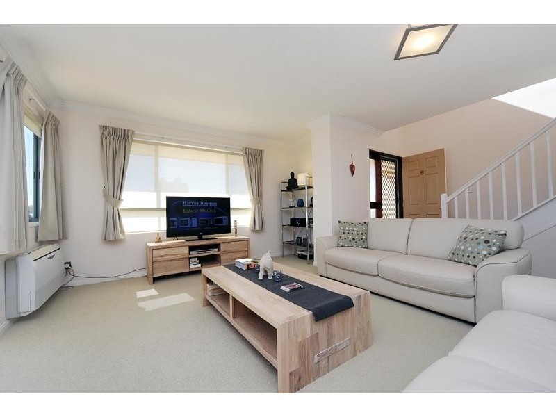 Unit 6/14 Wright Street, Maroochydore QLD 4558
