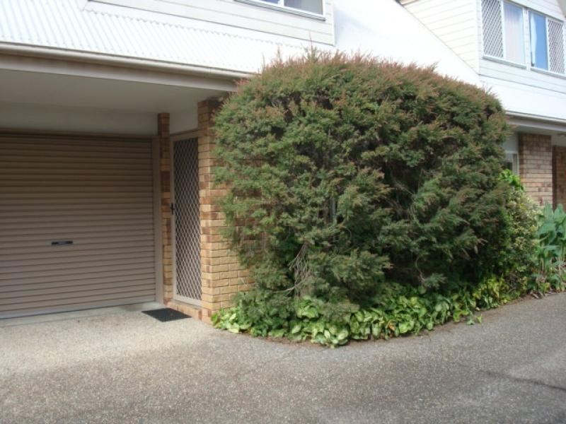 Unit 4/35 Baden Powell Street, Maroochydore QLD 4558
