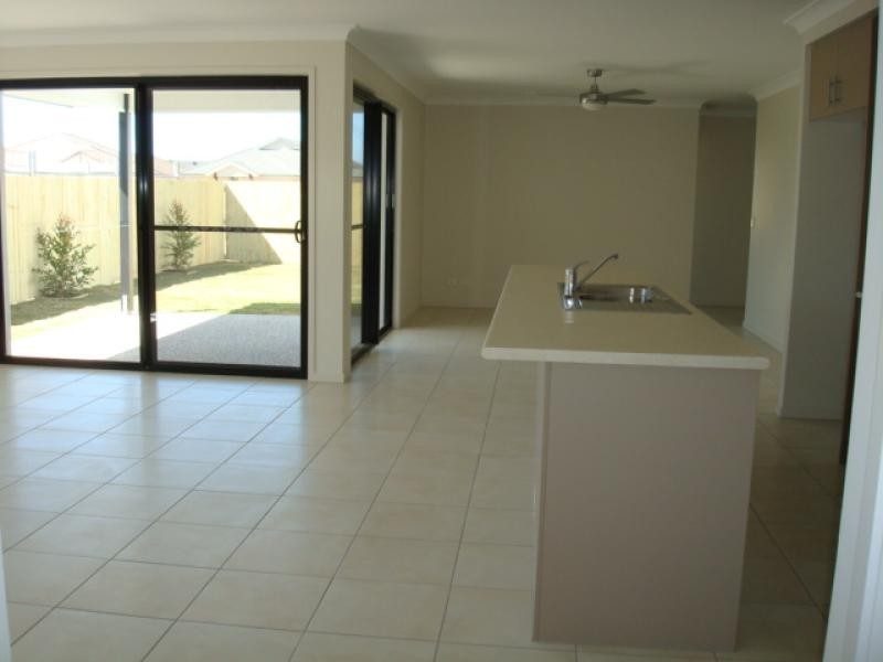 17 PEPPERMINT CRES, Sippy Downs QLD 4556