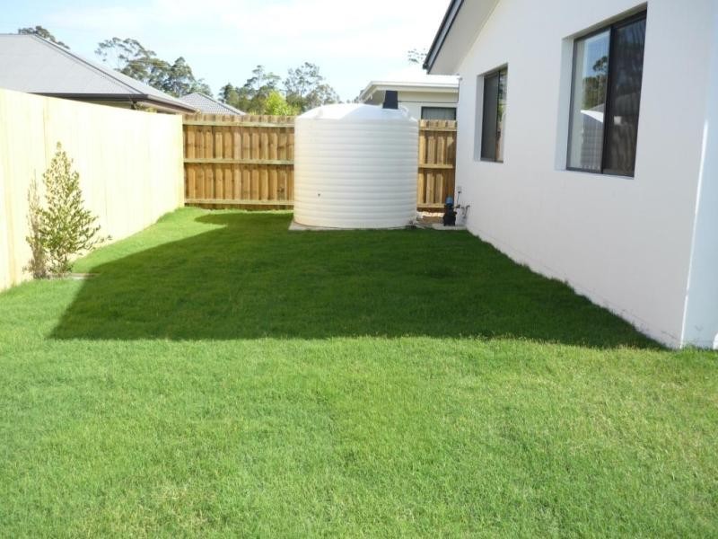 17 PEPPERMINT CRES, Sippy Downs QLD 4556