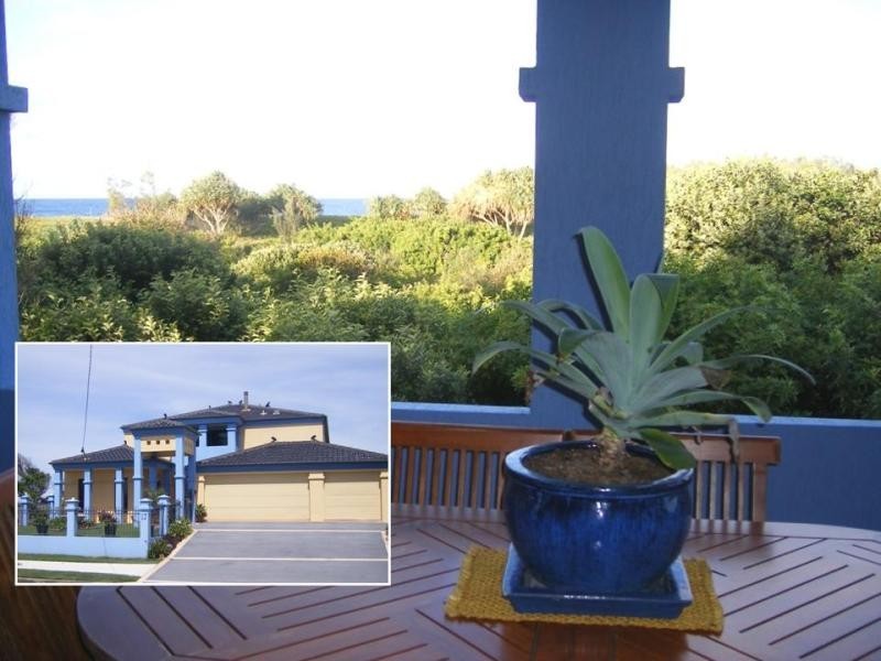 17 OCEANIC DRIVE, Warana QLD 4575
