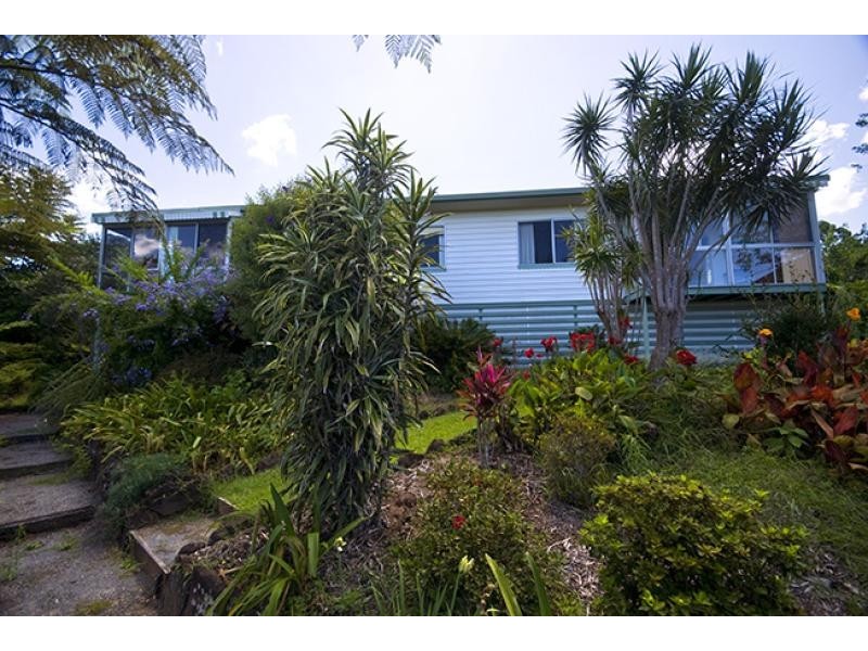 3 Maple Avenue, Mapleton QLD 4560