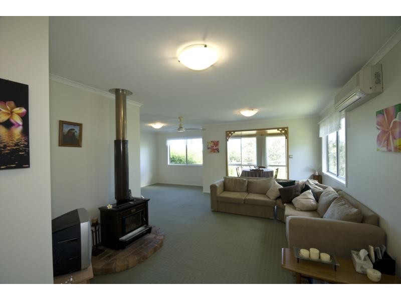 3 Maple Avenue, Mapleton QLD 4560