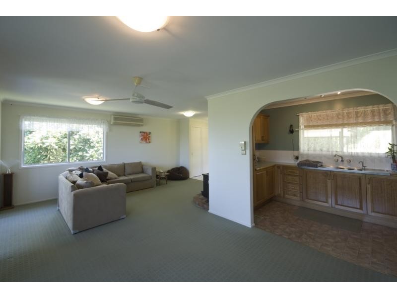 3 Maple Avenue, Mapleton QLD 4560