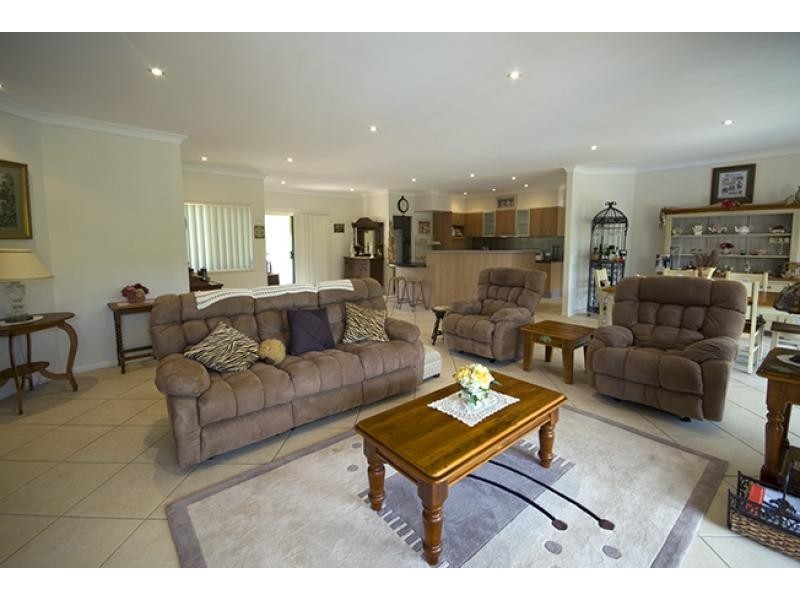 39 LEIGHA PLACE, Kureelpa QLD 4560