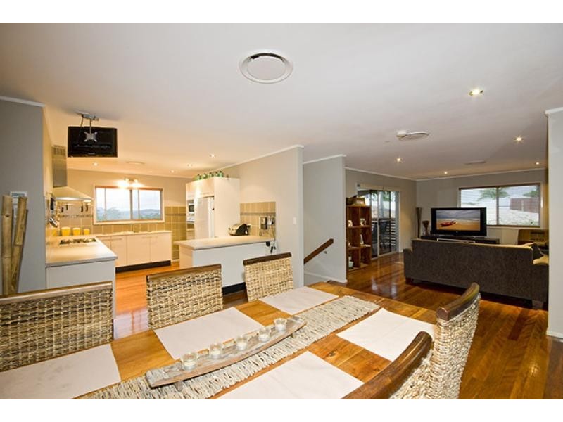 42 KERRS LANE, Coes Creek QLD 4560