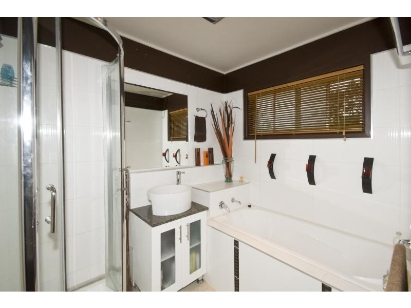 42 KERRS LANE, Coes Creek QLD 4560