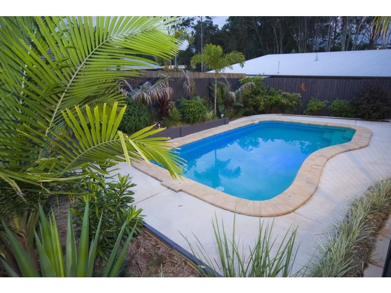 20 Davey Drive, Woombye QLD 4559