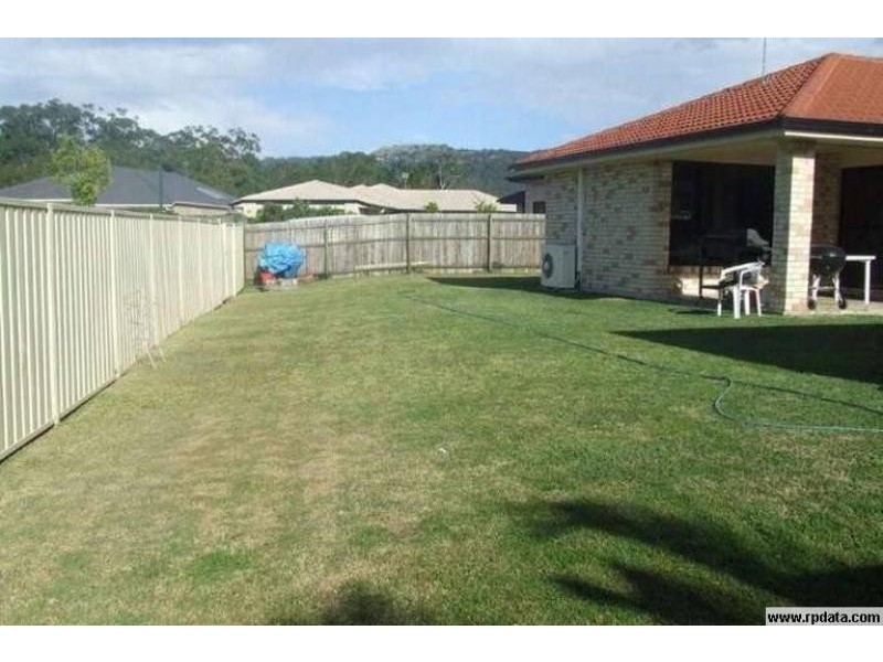 25 Maddock Avenue, Mooloolah Valley QLD 4553