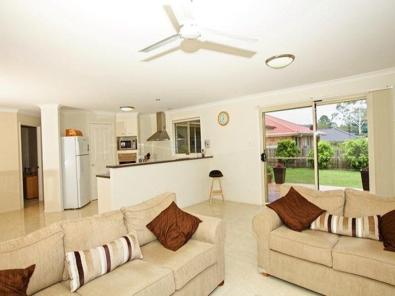 7 Maddock Avenue, Mooloolah Valley QLD 4553
