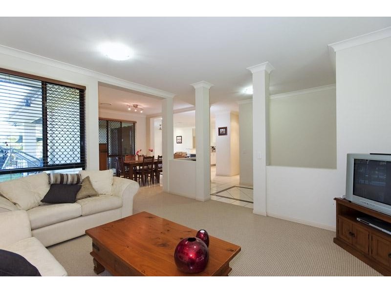 6 Gallows Place, Palmwoods QLD 4555